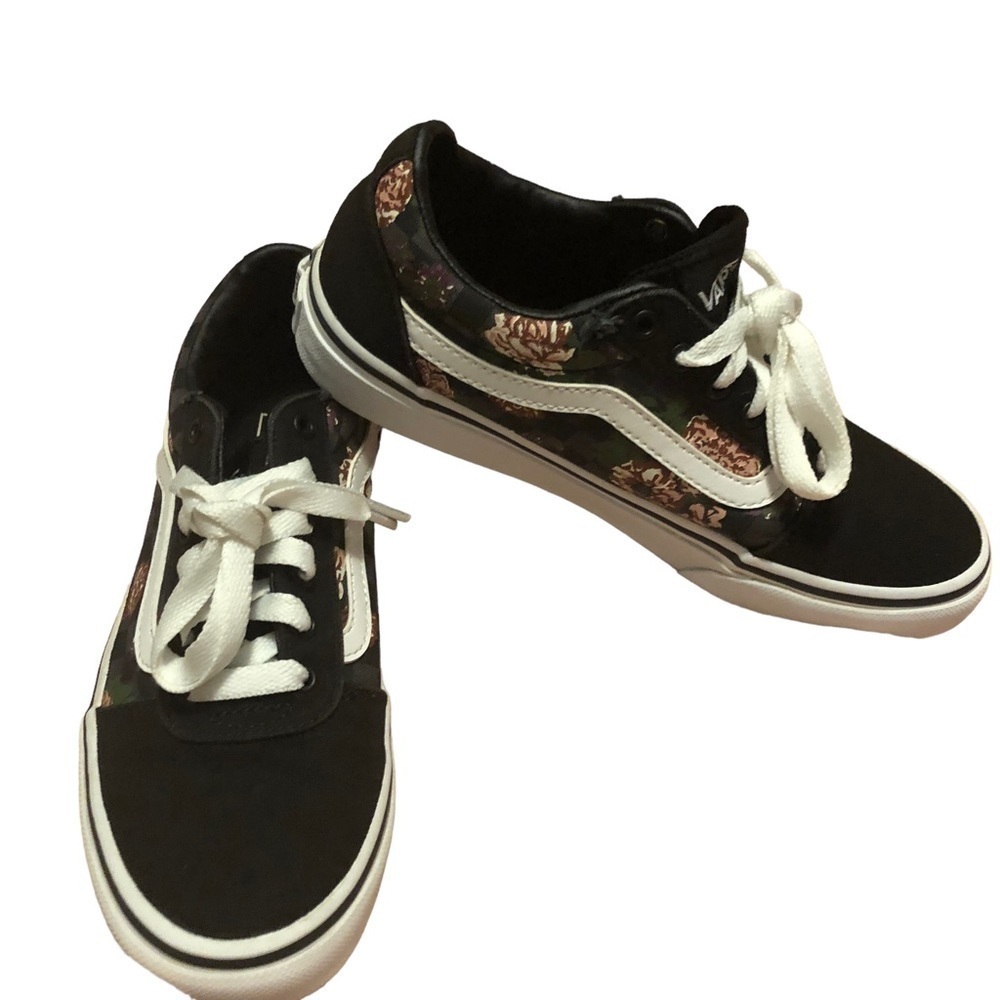 Vans Off the Wall Ward Old Skool Flowers and Checks. Size 3 Missy Youth.